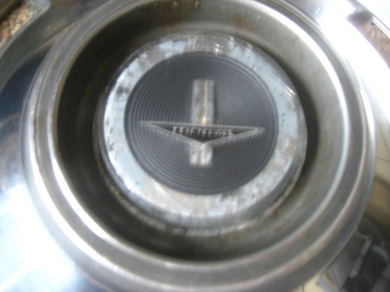 Monza Corvair 1965 Hub Cap. image 2