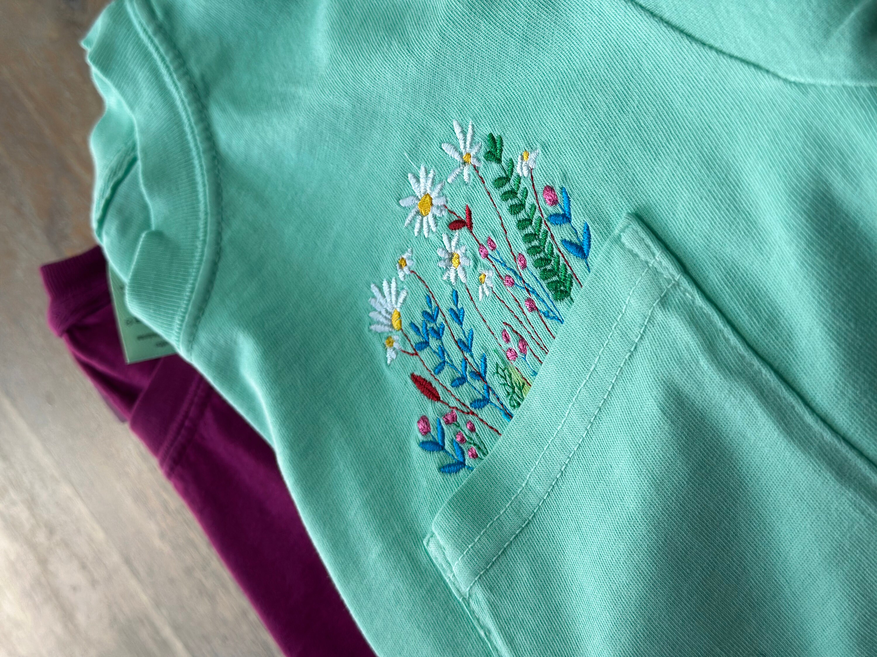 Comfort Colors Embroidered Wildflower Pocket Crewneck T-shirt - Etsy