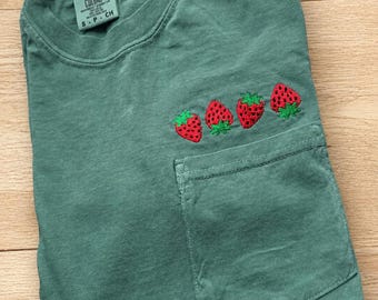 -shirt brodé couleur fraise avec poche confortable | Été | Fruits | Mignon vintage