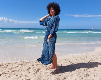 Langer Seidenkimono, Türkis, Fächer || Karmalie Hot Couture