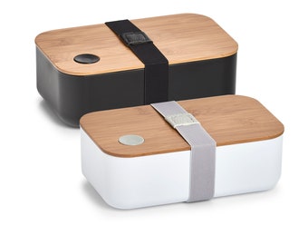 Lunch box with sustainable bamboo lid and personal engraving