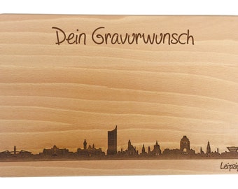 Brotzeitbrett Leipzig Skyline mit persönlicher Gravur