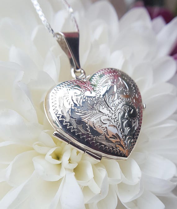 Yellow Gold Etched Heart Locket