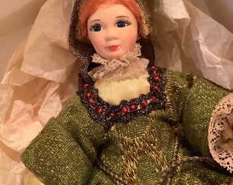 Old Cottage Toys vintage original Queen Elizabeth doll from Harrods, London,1950’s, in exceptional condition, original box.