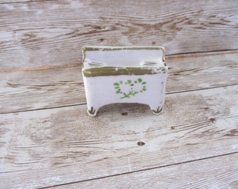 Doll house ceramic kitchen sink white trimmed in gold color vintage miniature kitchen