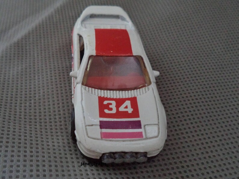 1990 Hot wheels White Hot wheels Vintage Hot Wheels 1990 Mattel diecast toy Number 34 race car