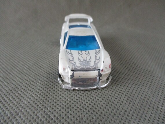 2000 100% hotwheels 霊柩車 2000 100% hotwheels 霊柩車 - メルカリ