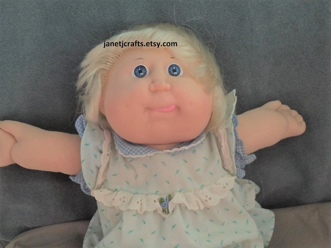 Vintage Cabbage Patch Doll, 1978/1982 , Coleco Toys ,blonde Hair Doll