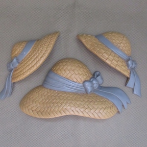 Vintage Burwood straw hats  , Wall décor, Homco # 2803 , set of three wall plaques   ,Wall hanging 1988 Homco janetjcrafts