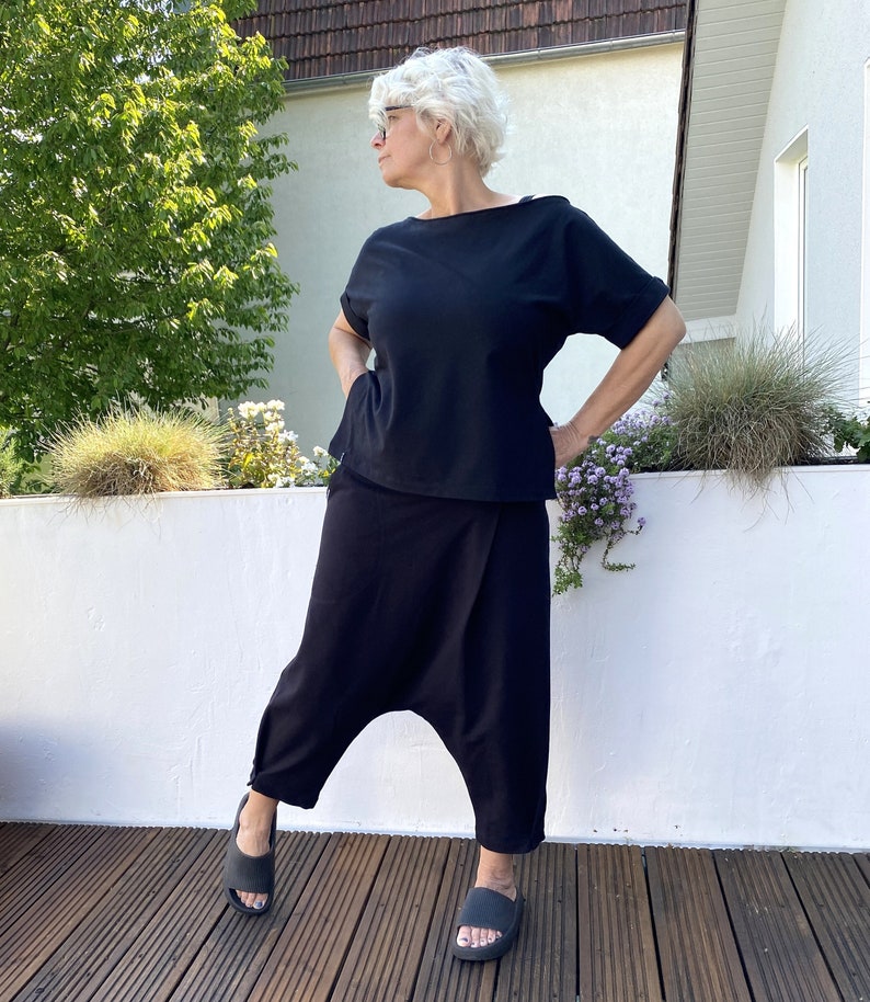 Chillerhose , Sarouelhose aus Sommersweat, schwarz, ZWEIWERK Bild 1