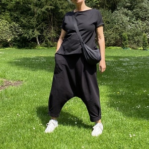 Chillerhose , Sarouelhose aus Sommersweat, schwarz, ZWEIWERK Bild 8