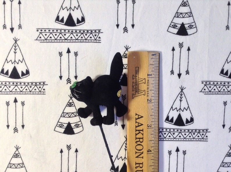 Scaredy Cat~Black Felt~Set of Three~Halloween Decoration~Green Eyes~Black Cat Cake Topper