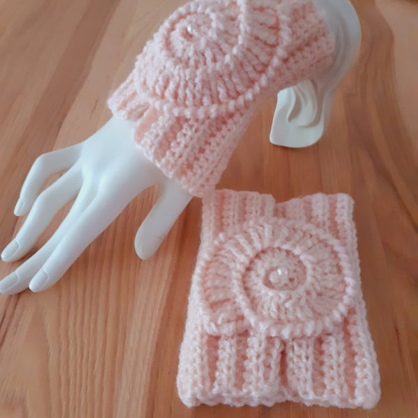 Wrist warmers pink, arm warmers, shell