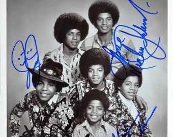 The Jackson 5 gesigneerde foto - Michael Jackson, Jermaine Jackson, Tito, Marlon en Jackie Jackson met COA