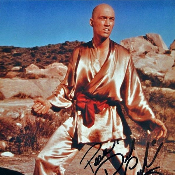 David Carradine Signed Photo - Kung Fu - Kill Bill  -W/COA