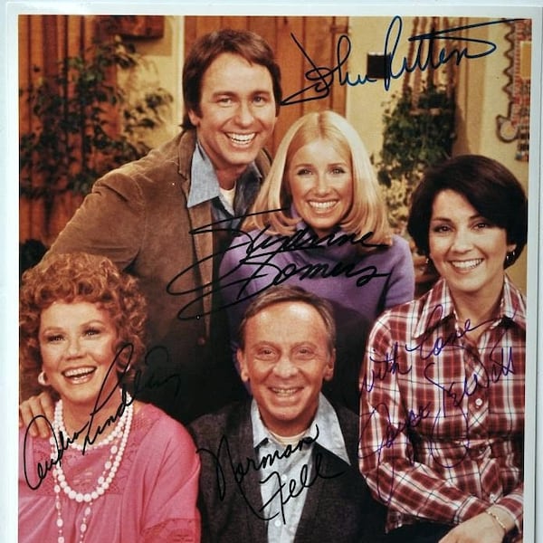 Three's Company Cast Signed Photo X5 - John Ritter, Susan Somers, Joyce Dewitt + W/COA