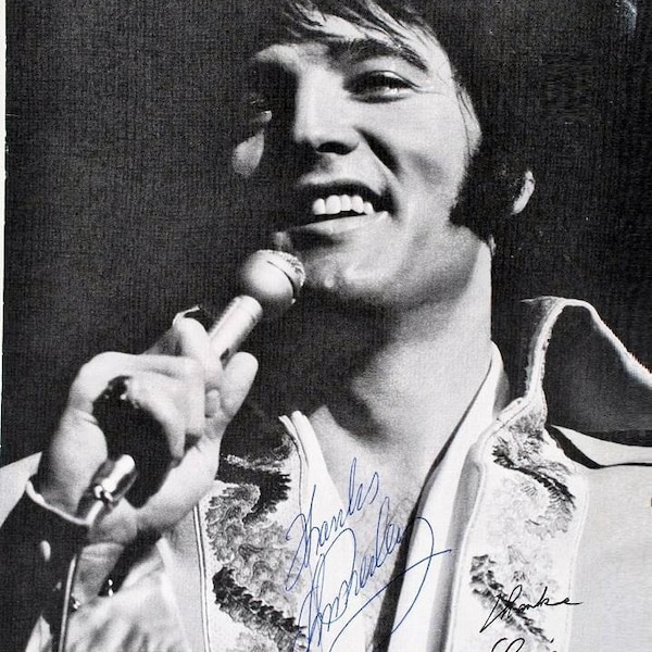 Elvis Presley Signed Photo – The King Of Rock And Roll 8"X 10" W/COA