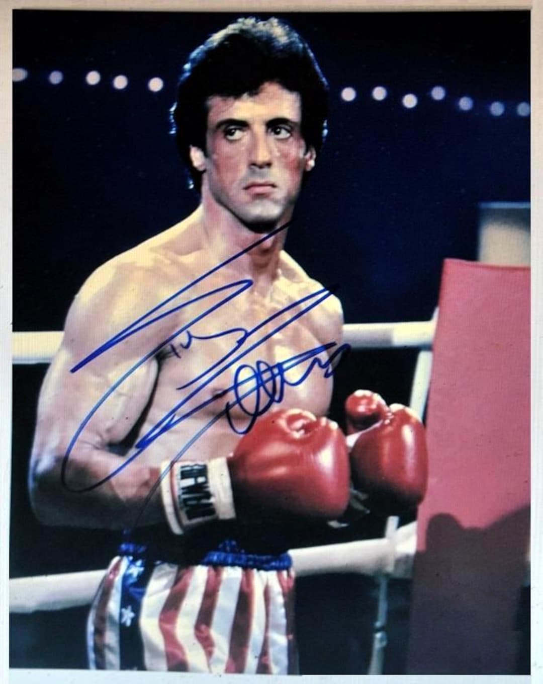 シルベスター・スタローン直筆サイン入り写真 - ロッキー（COA付き