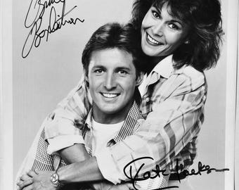 Foto firmada por Kate Jackson y Bruce Boxleitner: El Espantapájaros y la Sra. King (con certificado de autenticidad)