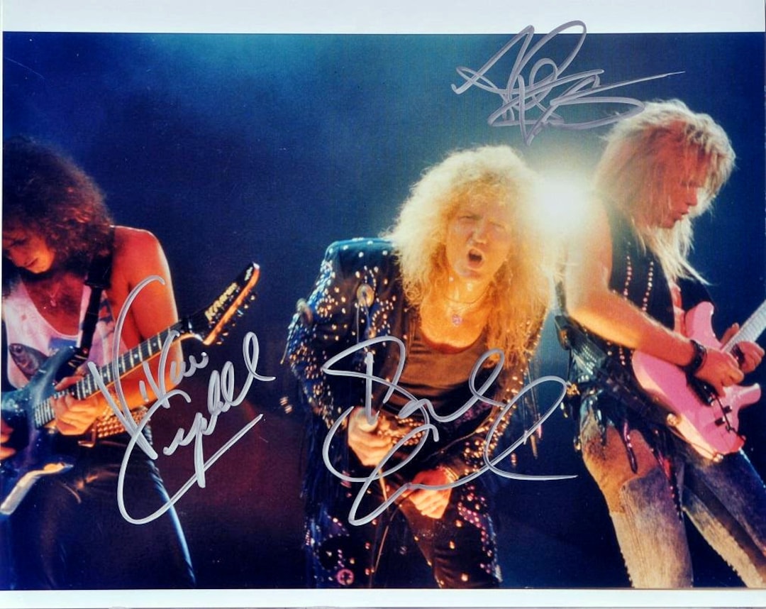 【生写真多数】ホワイトスネイク デヴィッド・カヴァーデイル 直筆サインパンフ 直接入手】ホワイトスネイク デヴィッド・カヴァーデイル 直筆サイン