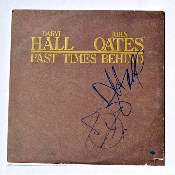 Hall And Oates – Past Times Behind Signed Album X2 - Daryl Hall & John Oats W/COA