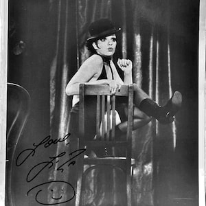 Liza Minelli Signed Photo - Cabaret W/COA