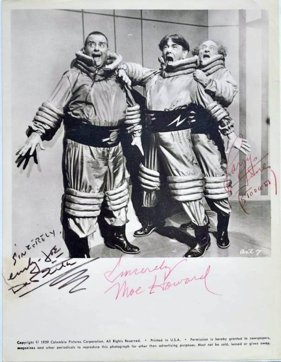 三ばか大将のサイン入り写真3枚 - モー・ハワード、ラリー・ファイン、ジョー・デリタ、COA付き - Etsy 日本, image size:1080x1389