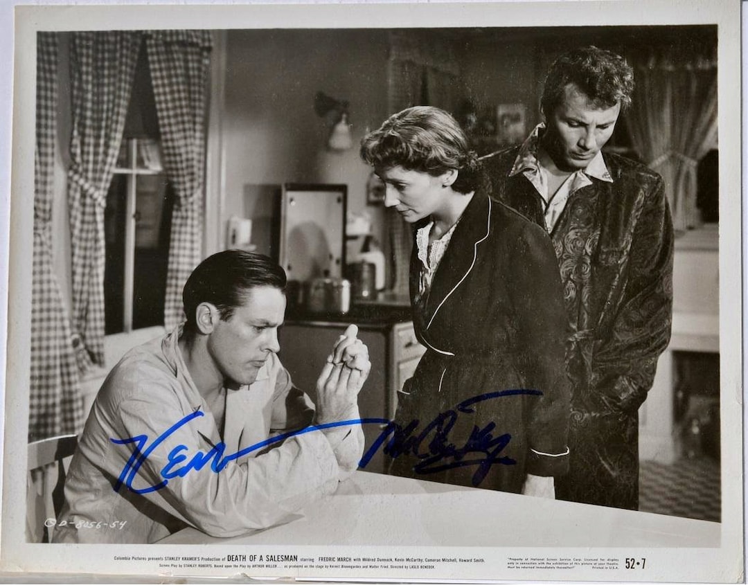 ケビン・マッカーシー直筆サイン入り写真 - セールスマンの死 - COA