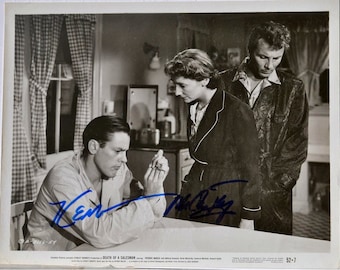 ケビン・マッカーシー直筆サイン入り写真 - セールスマンの死 - COA