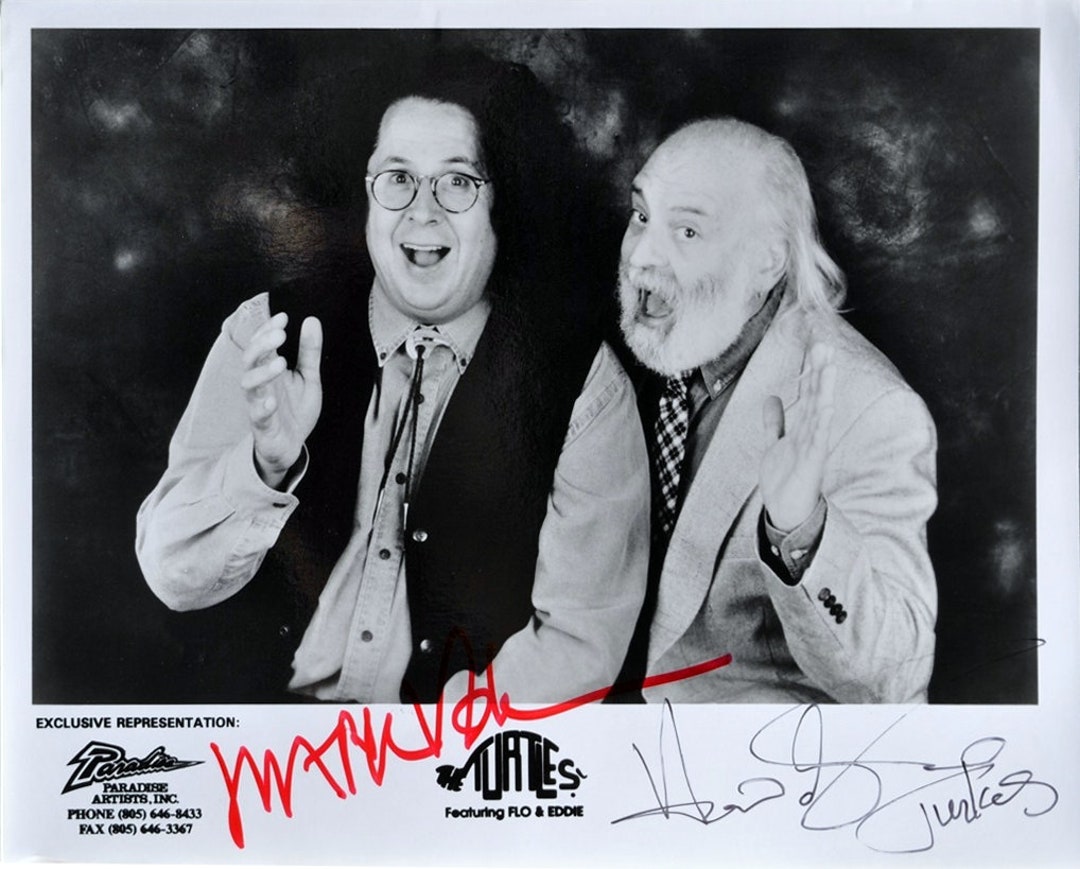 The Turtles Signed Photo X2 Flo & Eddie Howard Kaylan and Mark Volman W