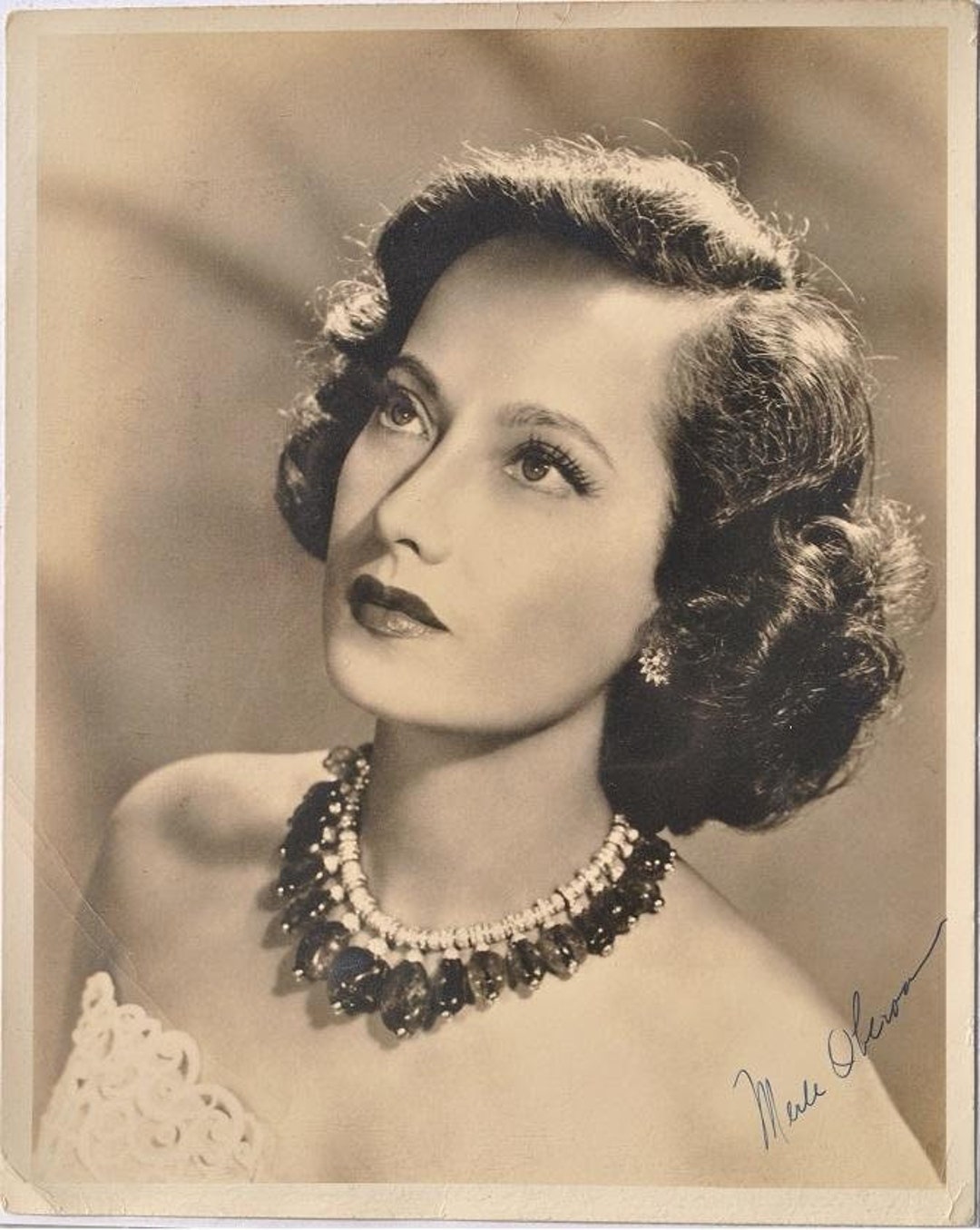 趙露思、田曦薇、ディルラバー最新直筆サイン 専用ページ マール・オベロン直筆サイン入り写真 - 嵐が丘 - COA付き - Etsy