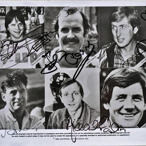 Monty Python Cast Signed Photo X5 - John Cleese, Terry Gilliam, Eric Idle, Michael Palin, Terry Jones - W/COA