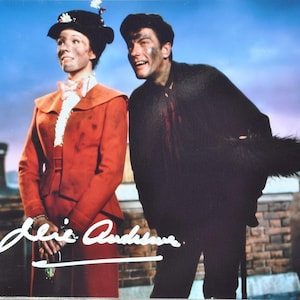 Julie Andrews Signed Photo – Mary Poppins W/COA