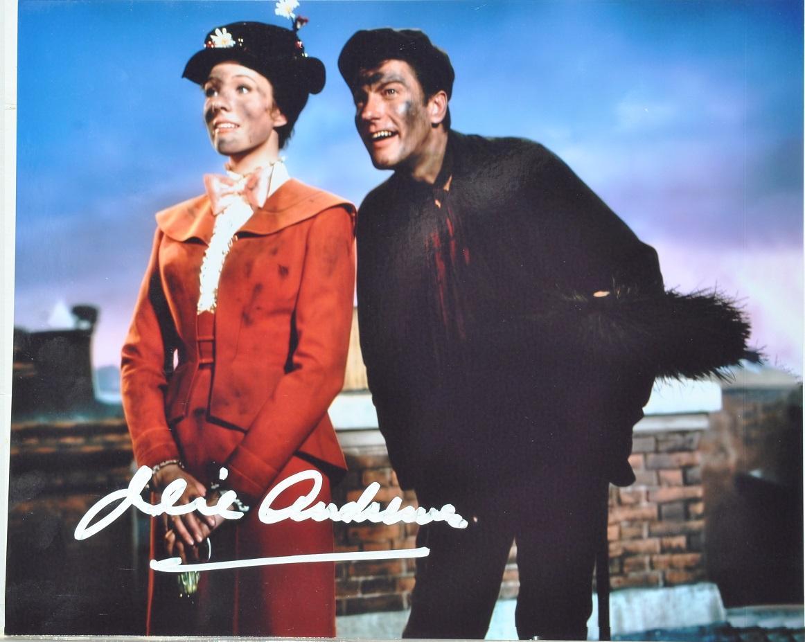 Julie Andrews Signed Photo – Mary Poppins W/COA