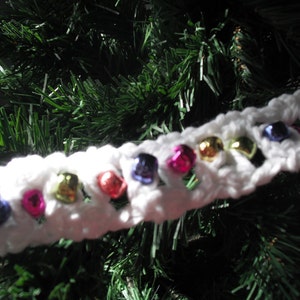 crochet beaded Christmas tree garland