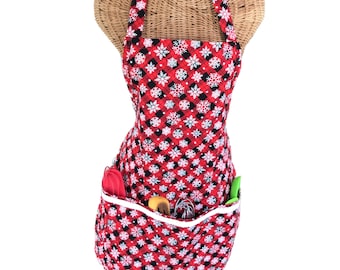 Christmas Apron with three section pocket