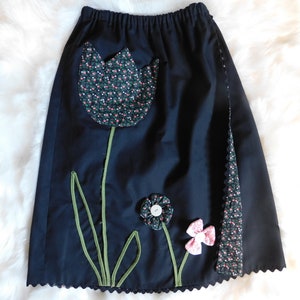 80s Mid-Length Reversible Skirt / Vintage Handmade Black and Floral Skirt image 4