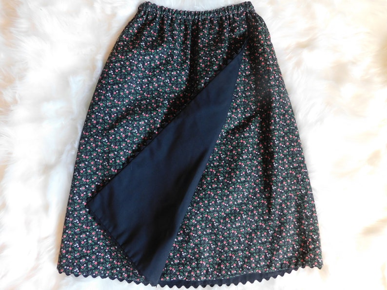 80s Mid-Length Reversible Skirt / Vintage Handmade Black and Floral Skirt image 6