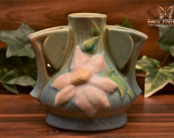 Roseville Pottery 1944 Coral Blue Clematis 3 Hole Vase #192-5