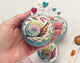 Tiny Snail Pincushion -- Tula Pink Slow and Steady -- Quilty Stitchy Friend Gift -- Cream/Teal