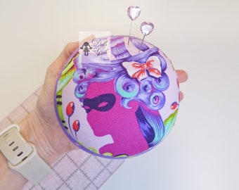 NEW Ltd! Small size Parisville Dejavu Cameo with Purple Fairy Dust Pincushion Gift with Gift Card and Pins