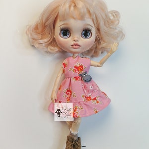 Blythe Doll Dress: Pink Floral Springtime Outfit with Hippo Pet