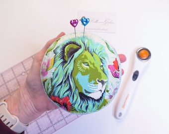 Small Size Everglow Lion in Teal -- Tula Pink Pincushion -- Besties Starburst in Aqua/Teal and Pink