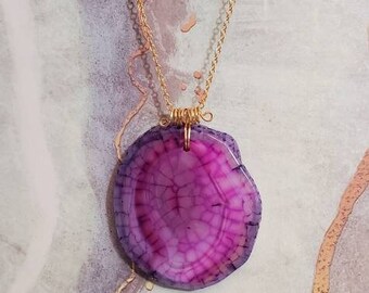 Pink Purple  Agate Slice 14K Gold Filled Pendant Necklace, Boho Necklace, Gift For Her, Gift for a friend, Holiday Gift, Gift for a Girl
