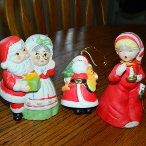 Vintage 3 Collectible Christmas Bells. 3 Various Different Brightly Colored Christmas Ceramic Bells.