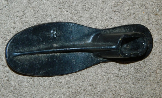 Antique Black Metal Shoe Form. Cast Iron Cobbler Shoe Mold. A Heavy Metal Shoe  Form Fits Shoe Size 3. - Etsy