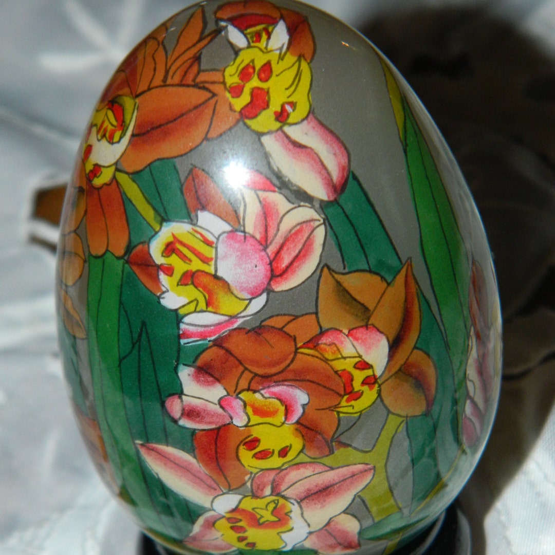 Nature's Gardencrafted Egg Made of Mouth Blown Glassone of a Kind