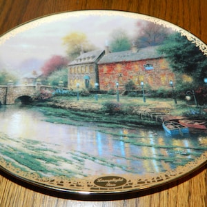 The Bradford Exchange &quot;Lamplight Inn&quot; Porcelain Plate By Thomas Kinkade. Third Issue, Plate No. 9212 A  Lamplight Village Collection.