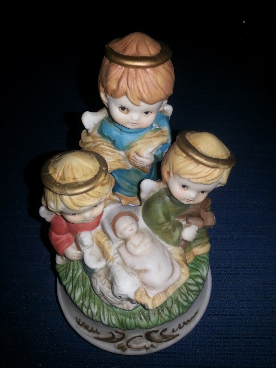 Vintage Christmas Music Box Keepsake3 Little Angels Holding Baby Jesus
