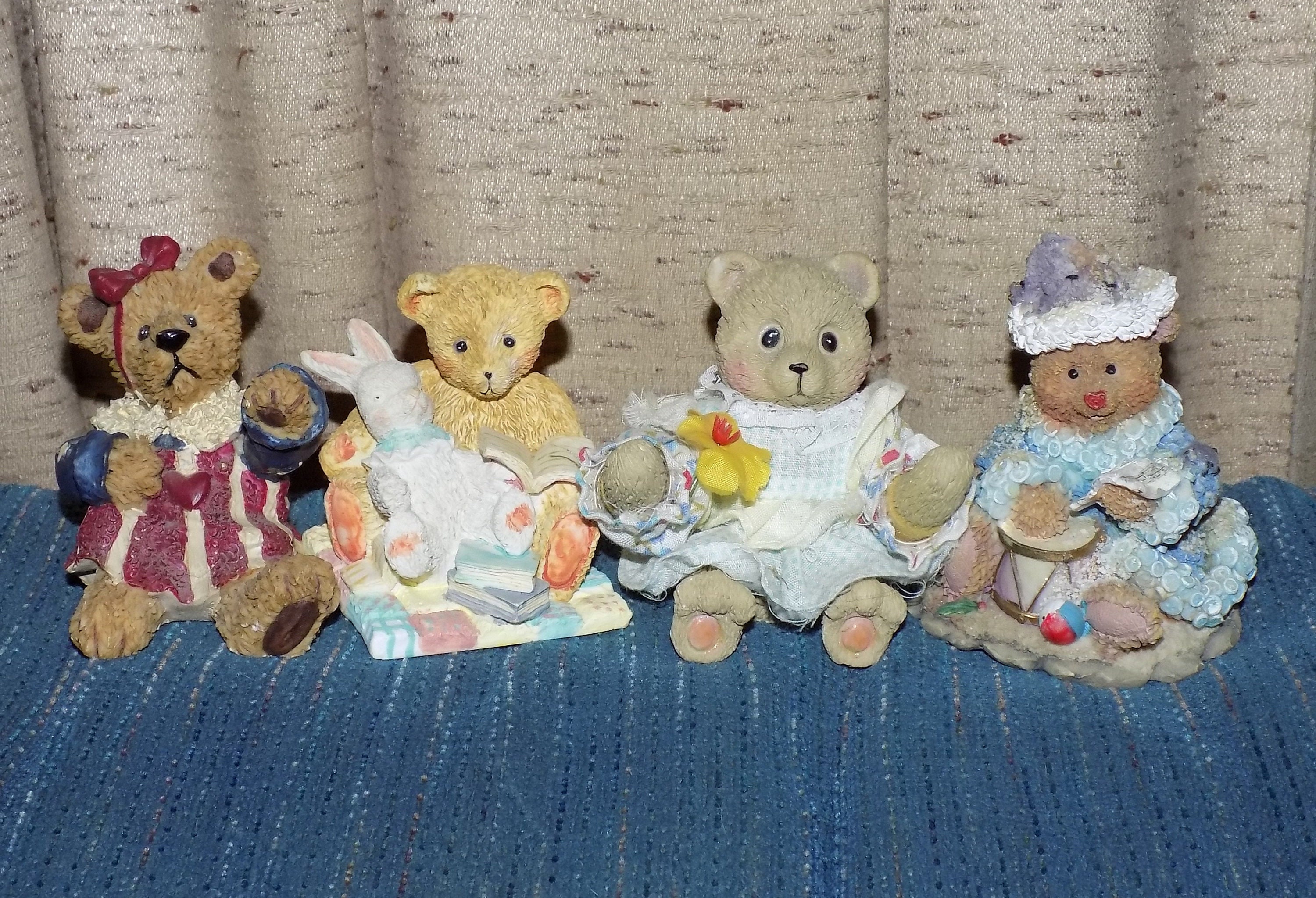 4 Vintage Bear Figurines. A Collection of 4 Ceramic Bear